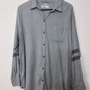 Hollister Men's Casual Gray Button-Down Shirt